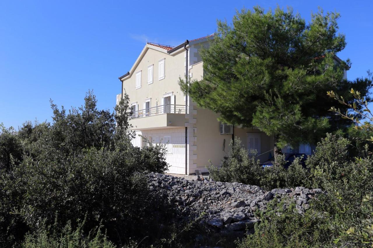 Apartments And Rooms With Parking Space Rogoznica - 10339 Екстер'єр фото