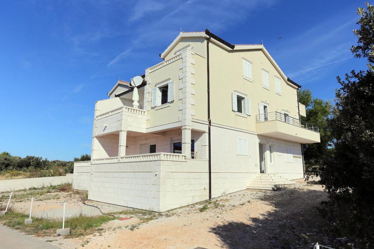 Apartments And Rooms With Parking Space Rogoznica - 10339 Екстер'єр фото