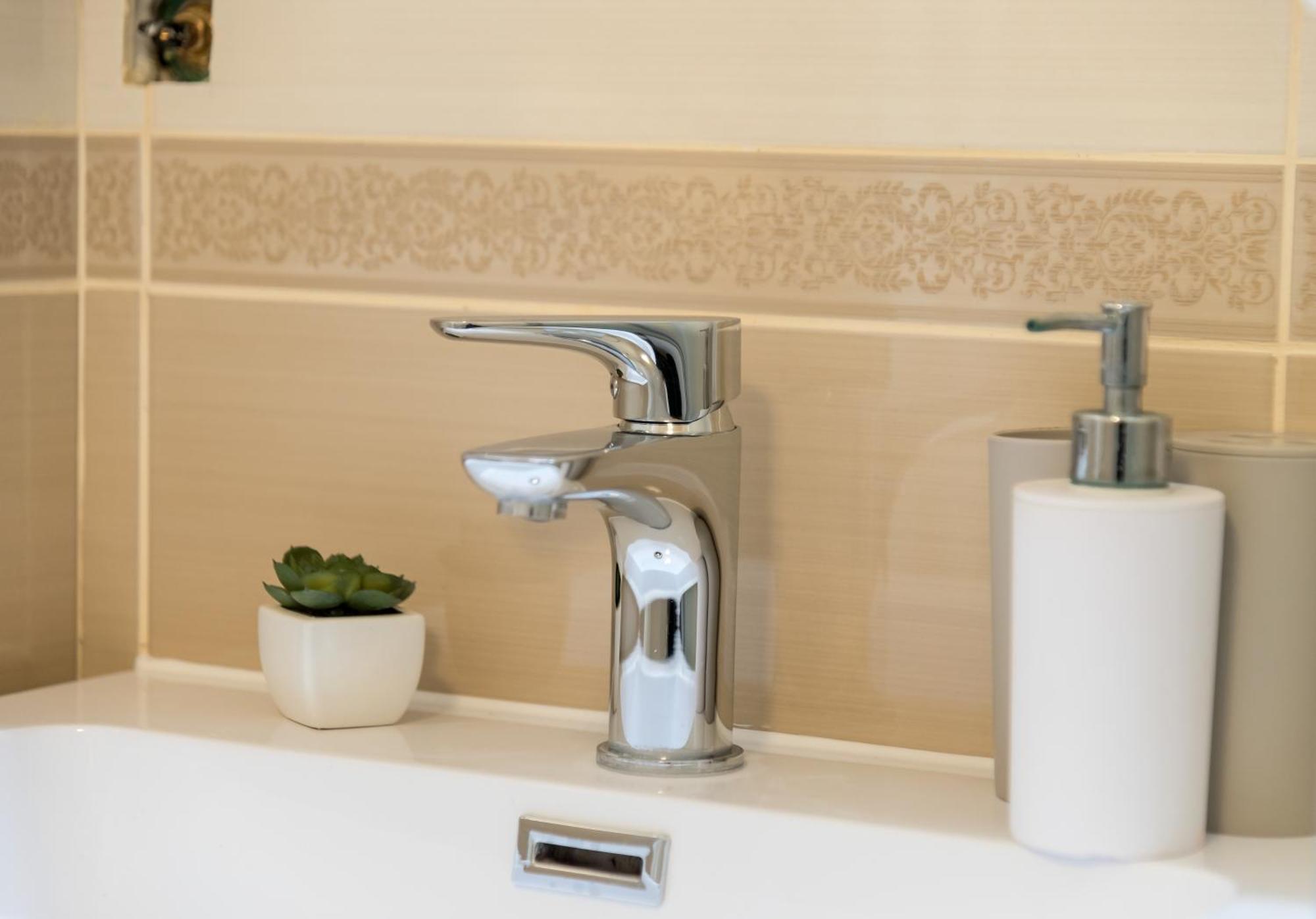 Apartments And Rooms With Parking Space Rogoznica - 10339 Номер фото